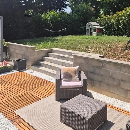 Maison Familiale Lavande Holiday home Thiais